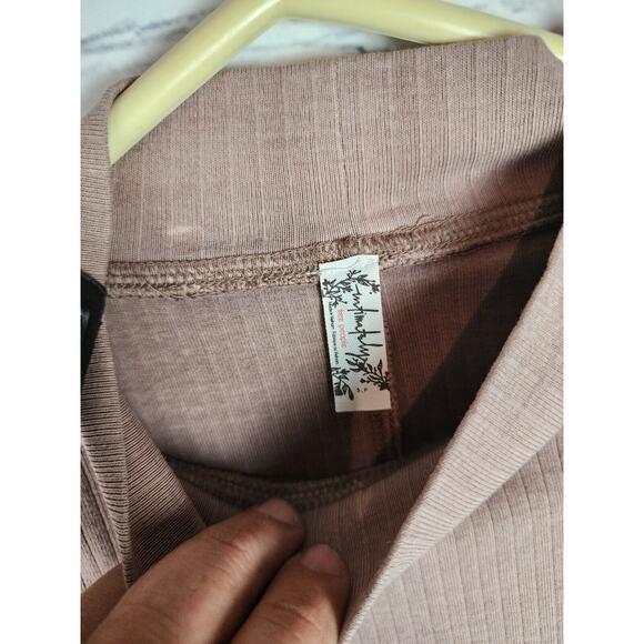 NWT Talk to Me Tee by Intimately at Free People Coyote Tan SZ S Womens Ribbed LS - Picture 4 of 5